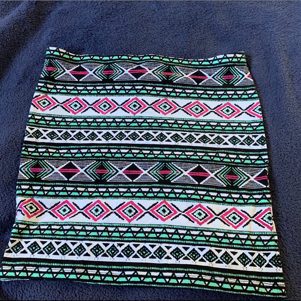 H&M Patterned Miniskirt L